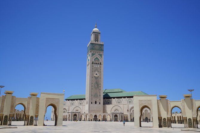 11 Days Adventurous Must-Do Morocco Cultural Tour from Casablanca - Chefchaouen in daylight, then a smooth handoff to Fez