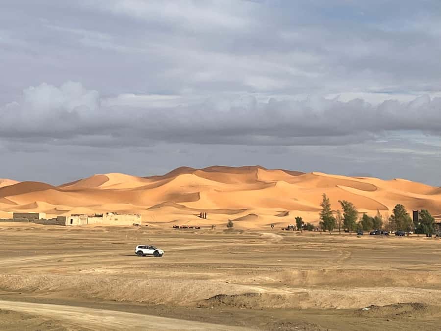 2-Day Desert tour from Fes to Fes/Marrakech wit Luxury Camp - Sunrise over Erg Chebbi, breakfast, and the return to Fes or Marrakech