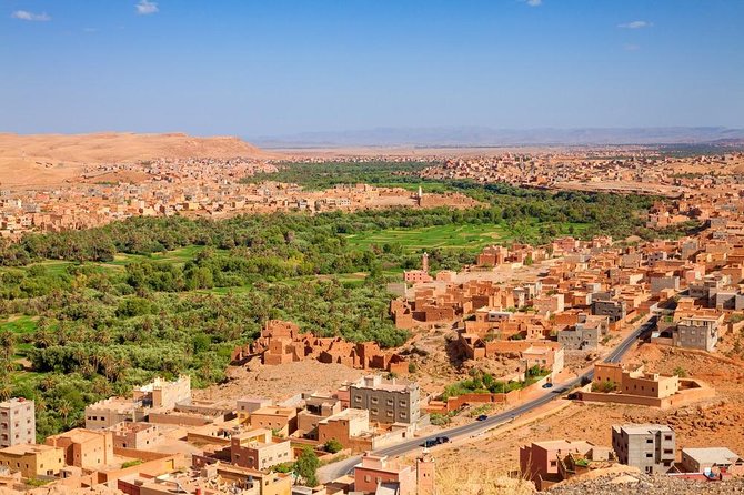 2 Days 1 Night Private Desert Trip from Fes to Merzouga - Erg Chebbi arrival: when the dunes appear all at once