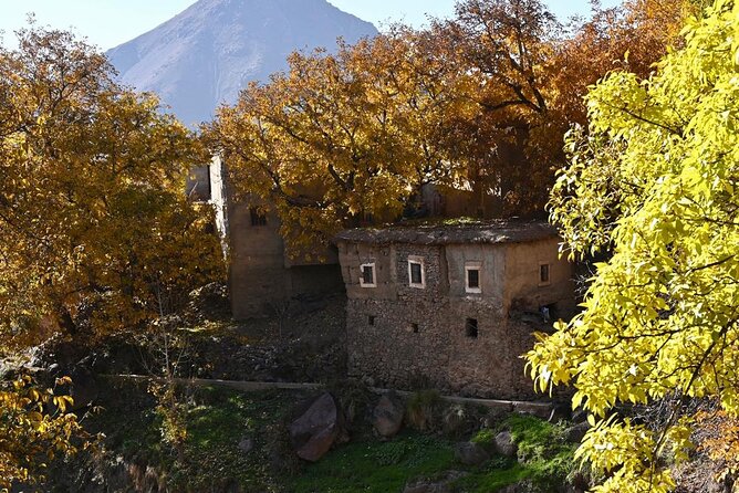 2 Days Atlas Mountains Trek with Village Stay in Marrakech - Leaving Marrakech for the Atlas, without losing comfort