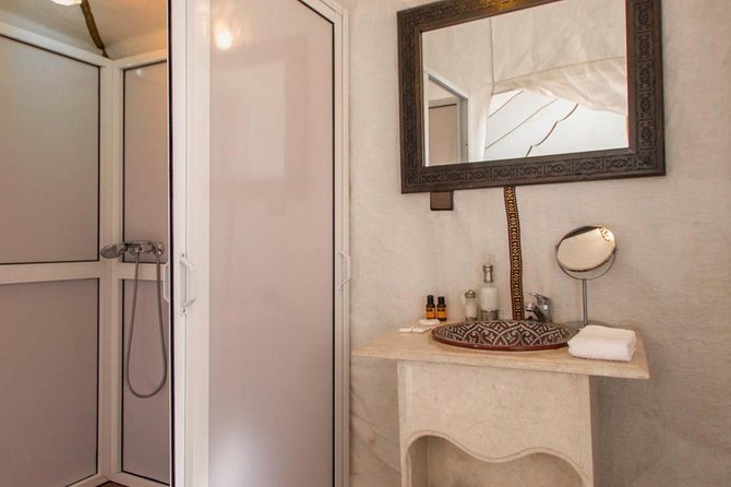 2 days tours from Fez to Fez - Private driver style: how it affects your comfort in Morocco