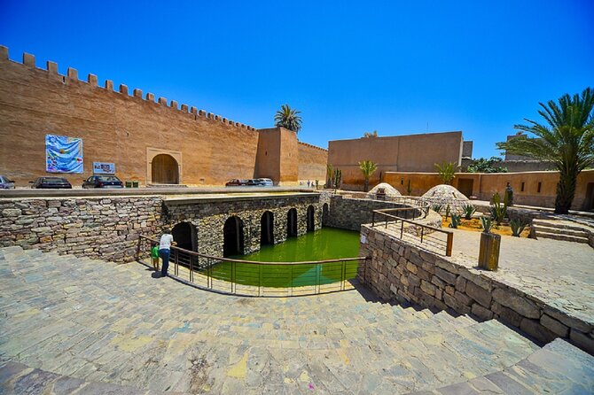 4×4 Jeep Desert Safari Tour with Lunch and Camel Ride - The lunch stop in a Berber house, and why it’s a real highlight