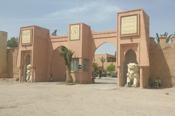 4 days Desert trip from Agadir - Camel ride, jeep adventure, and tea with a nomadic family on Day 3