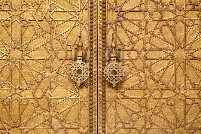 5-Hour Private Walking Tour of the Medina in Fez - Why the Fez Medina is best learned by foot (and with someone who knows it)