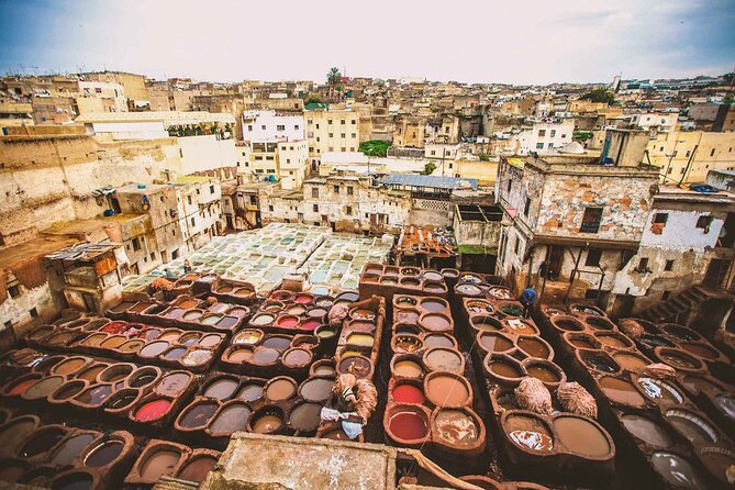 5-Hour Private Walking Tour of the Medina in Fez - Al-Qarawiyyin University, scholarship in the same rooms where people pray