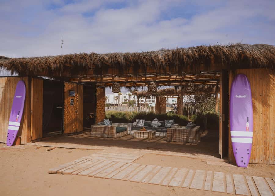 Agadir : 2 hours Surf Lesson at luxurious Sofitel - The 2-hour session: warm-up, pop-up coaching, then riding waves