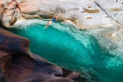 Bath at Paradise Valley and Atlas Mountains