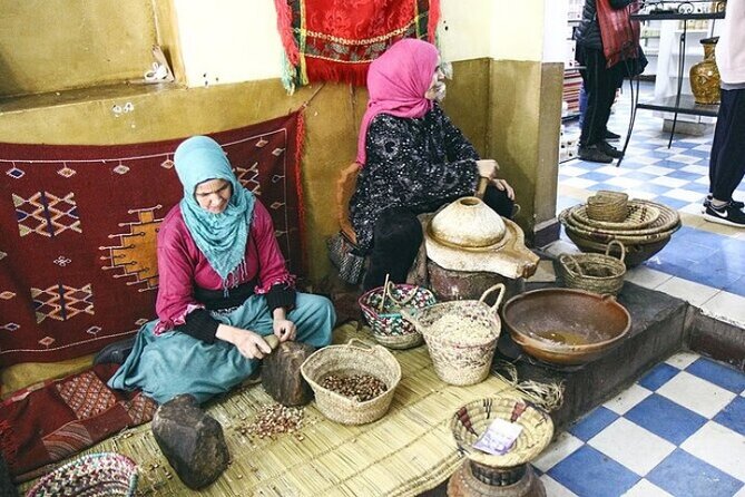 Agadir Guided old medina Tour With Hotel Transfer - Great Mosque of Agadir: A Quick Photo Moment That Helps You Orient