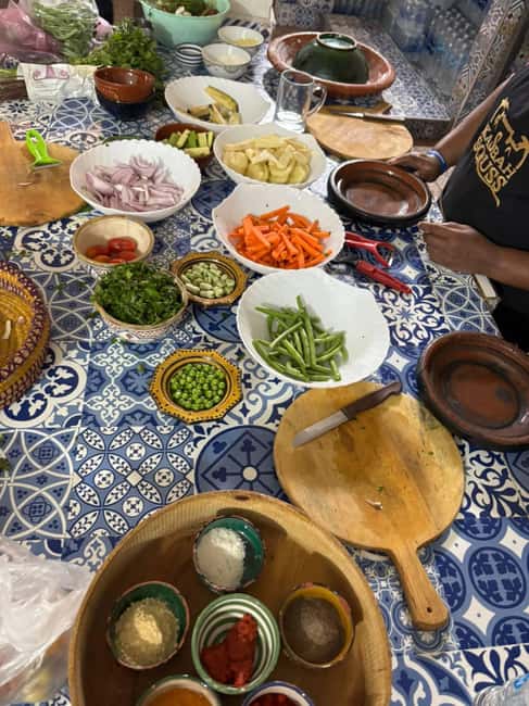 Agadir: Moroccan Cooking Class with Market Visit - Who should book this Agadir class, and what to expect