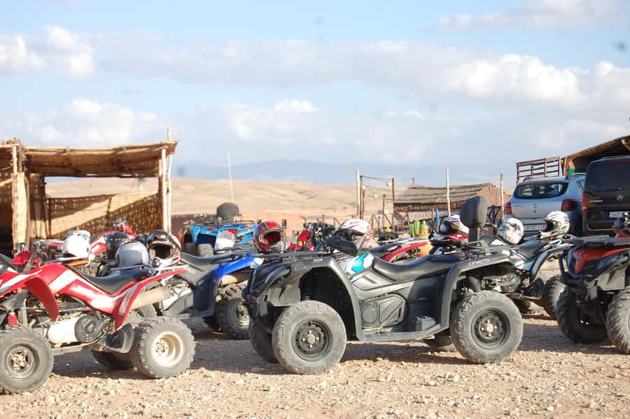 Agafay Desert: Quad Bike Experience with Lunch - Guide quality and group dynamics: what can change day to day