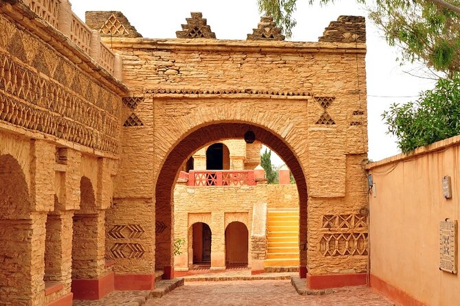 Airport Transfer from Agadir Airport to Agadir - Drop-off in Agadir: no wandering with bags