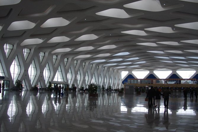 Airport transfer Marrakech: Transfer to your hotel in Marrakech - First contact at Marrakech Menara Airport