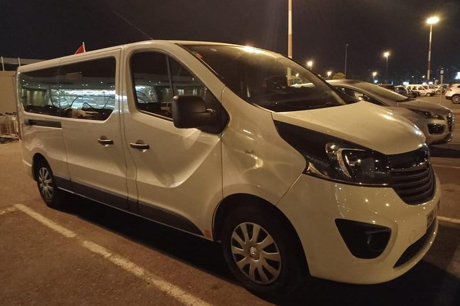 Airport transfer Marrakech: Transfer to your hotel in Marrakech - Is this a good fit for families, solo travelers, and groups?