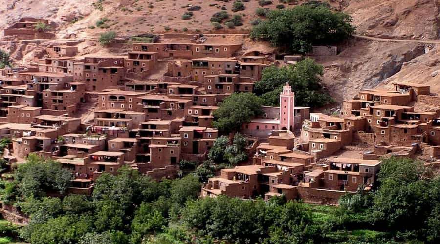 Atlas Mountains: Ijoukak and 4 Valleys with Camel Ride - Photo Stops and Viewpoints: When the Mountains Cooperate