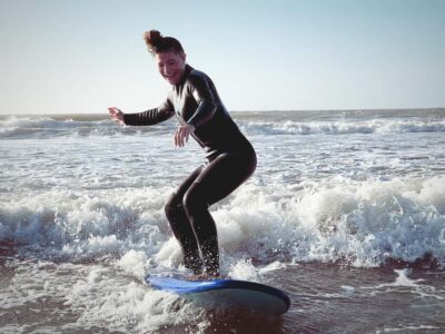 Beginners friendly surf in nice spots