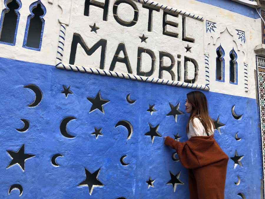 Blue City magic: Affordable Day Trip from Fez to Chefchaouen - How pickup in Fez sets the tone for the day