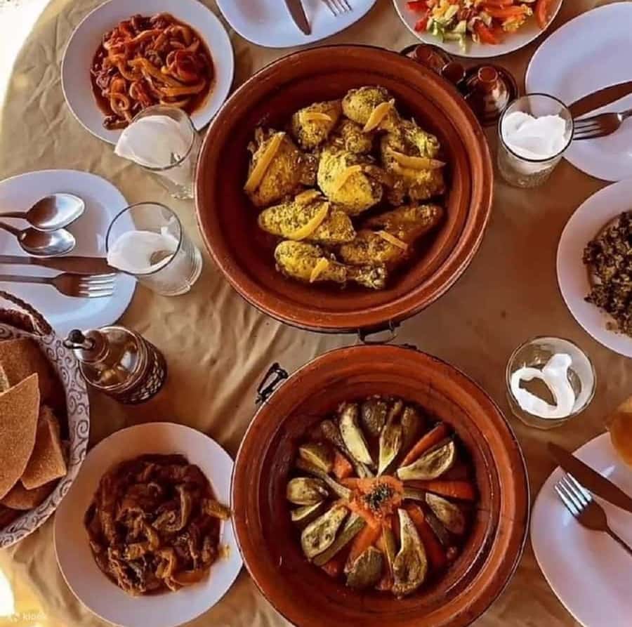 Buggy ride with camels and dinner show in agafay desert - Dinner and the Berber show: food you can taste, performance you can watch