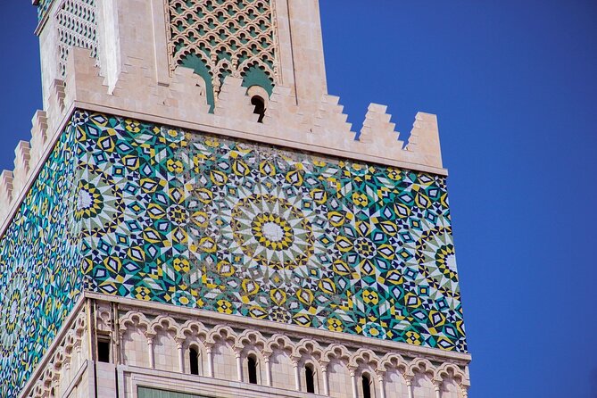 Casablanca Airport Layover Tour with Return to Airport or Hotel Dropoff - Ain Diab Corniche: sea breezes, Hassan II views, and after-sunset energy