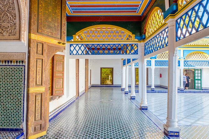 Casablanca Airport to Marrakech Private Transfer with City Tour - Casablanca to Marrakech by private transfer, with a guided plan that saves time