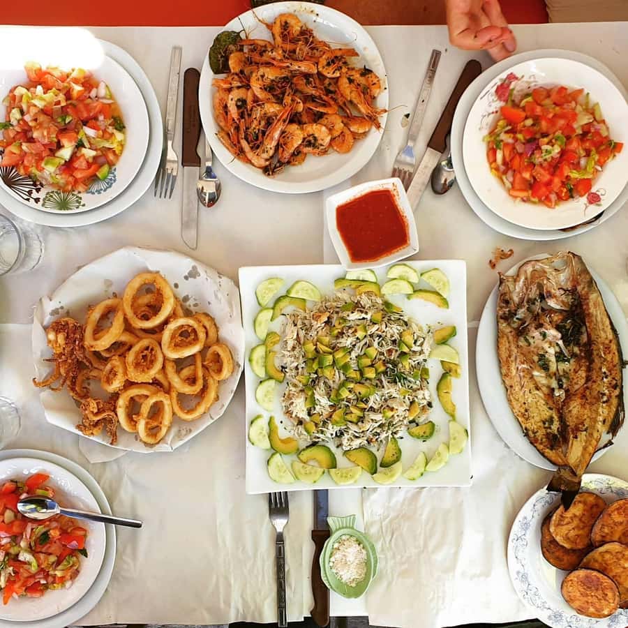 Casablanca: Central Market Food Tour with Tastings and Lunch - Finding the Tour at Bank Al Maghrib (and Why It Matters)