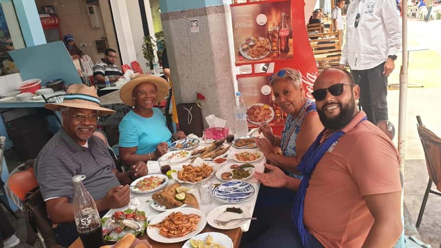 Casablanca: Central Market Food Tour with Tastings and Lunch - Central Market Seafood Shopping: Choose, Bargain, and Get It Cooked