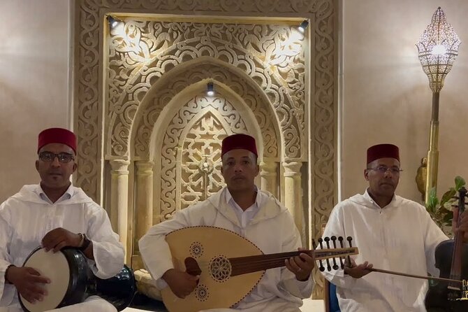 Casablanca City Night Tour and Traditional Moroccan Dinner - Old Medina stroll and Mohammed V Square: short walks, good photo angles