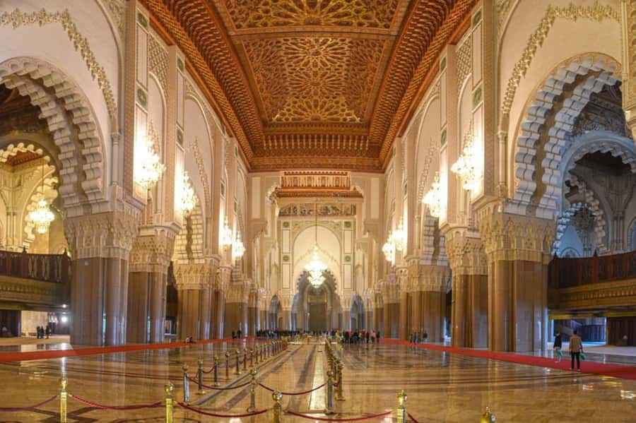 Casablanca: City Tour with Hassan II Mosque Entry Ticket - Old Medina photo stop and Rick’s Café, Casablanca’s movie-meets-life moment