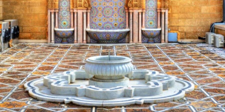 Casablanca: City Tour with Round-Trip Cruise Port Transfers - Anfa residential quarter and Mohammed V Square photo stops