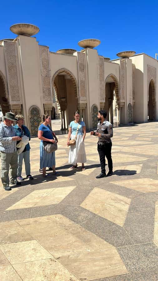 Casablanca day trip from the cruise ship passenger. - City squares and old Casablanca landmarks that anchor your understanding