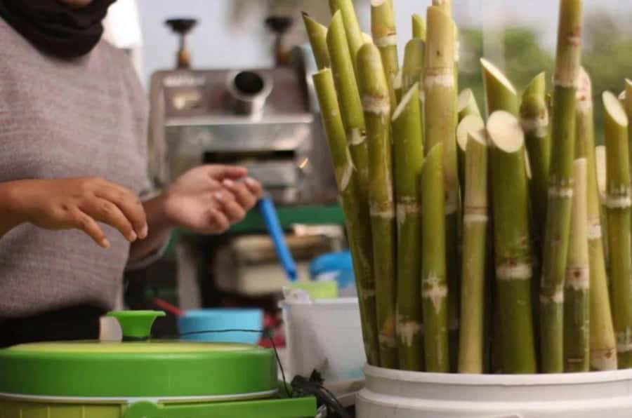 Casablanca: Food Tour with Tastings in Quartier Habous - Quartier Habous stops, tea ceremony, and why the pastries matter