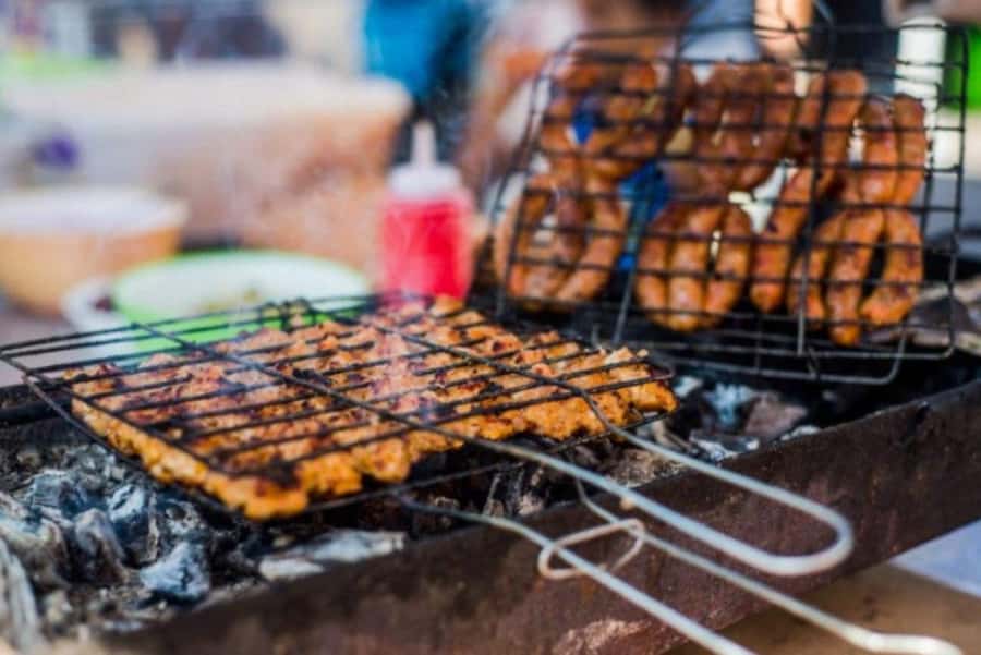 Casablanca: Food Tour with Tastings in Quartier Habous - From fish market to seaside style views, the “wow” stops