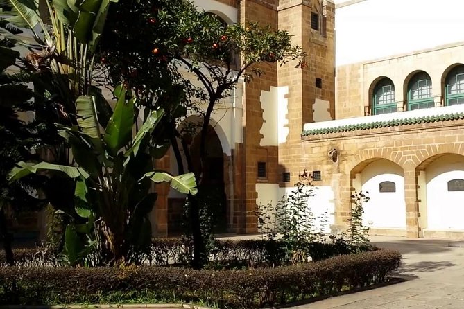 Casablanca: Guided City Tour - Mohammed V Square and Morocco Mall time for a modern break