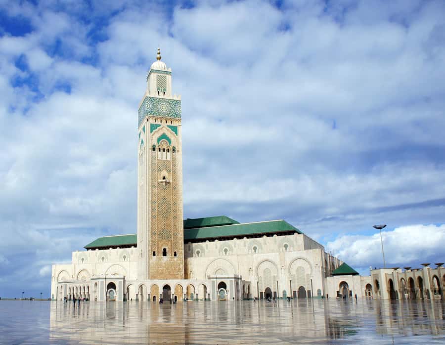 Casablanca: Hassan II Mosque Guided Tour with Entry Ticket - Hassan II Mosque, where architecture and the sea share the spotlight