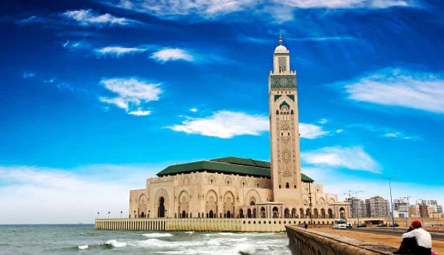 Casablanca: Hidden Gems with Round-Trip Hotel Transfer - Mohammed V Square and Arab League Park, where you can re-center