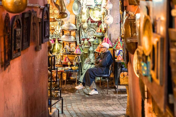 Casablanca Night Tour with Andalusian Dinner Show - Old Medina streets and local markets: walking time that feels real