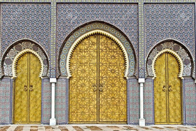 Casablanca to Fez Private Guided Day Trip with lunch - Starting at Bab Boujloud, Blue Gate to the Medina