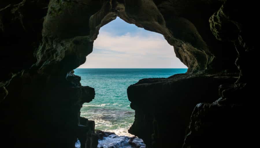 Casablanca to Tangier Guided Day Trip By High-Speed Train - Medina markets and bazaars, where you get your bearings fast