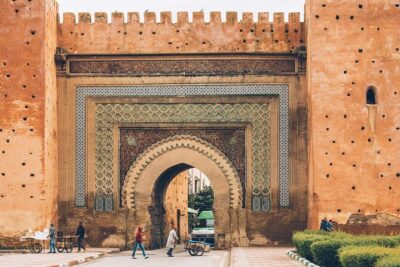 Casablanca Transfer from Fes via Meknes and Rabat