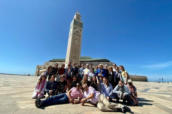 Casablanca walking tour with an academic tour guide - Parc de la Ligue Arabe, Old Medina, and Mohammed V Square