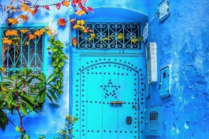 Chefchaouen Bleu City Day Trip from Casablanca. - Souks, finding lunch, and how restaurant tips help when lunch is not included