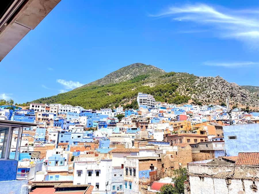 Chefchaouen: Hidden Gems Guided Tour with Mint Tea - Market and Swika: Crafts, Shopping, and Local Commercial Streets