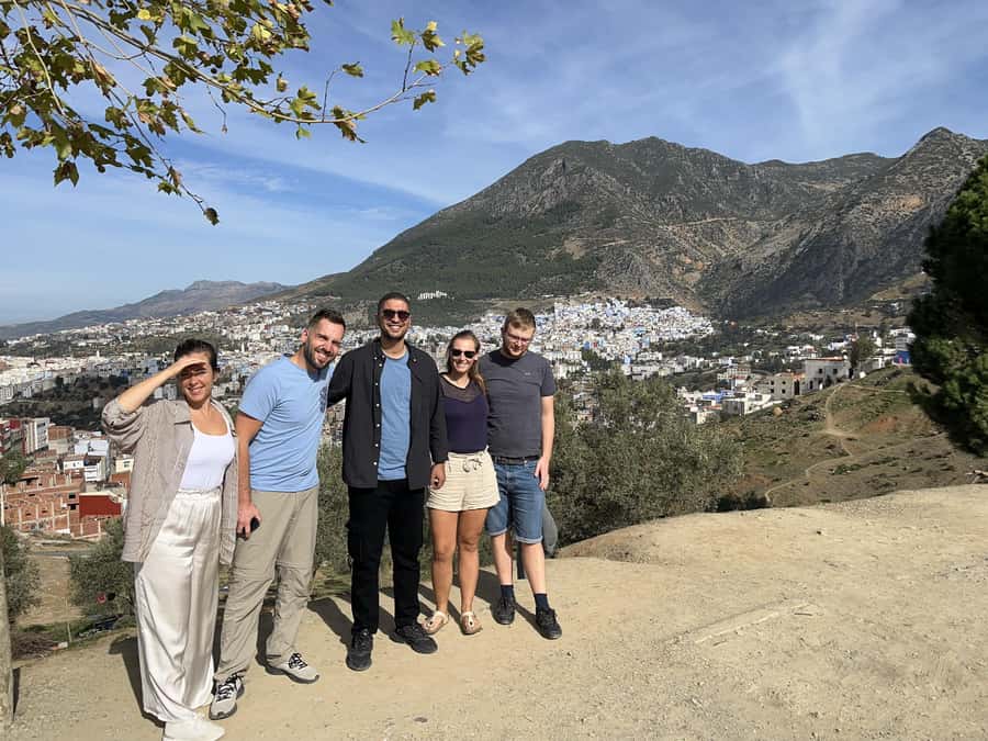 Day Tour to Chefchaouen from Fes with Local Expert - The local guide in Chefchaouen: 45 minutes that save you time