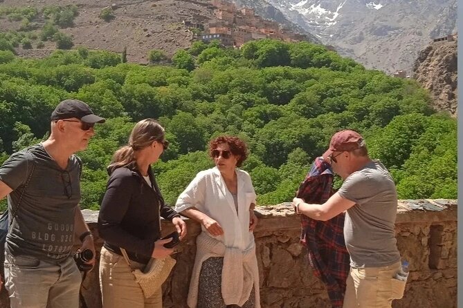 De Marrakech: Visite des montagnes de l'Atlas avec un guide - Imlil First Look, Tea, and Getting Oriented