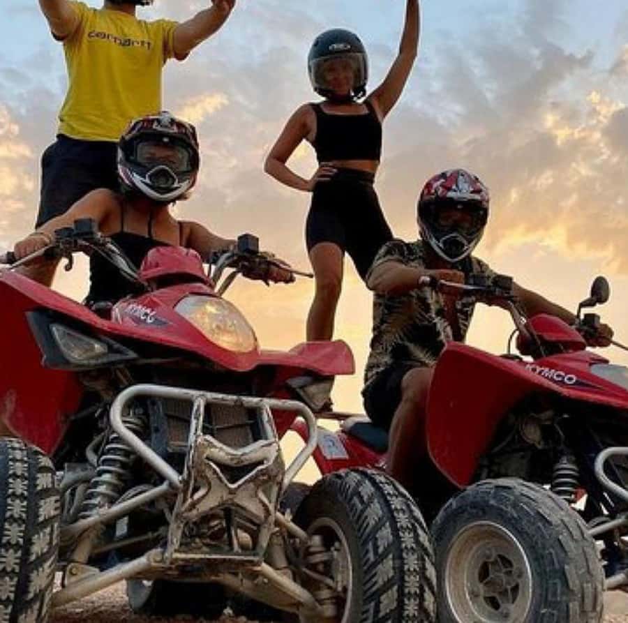 Dinner show in agafay Desert 1h quad bike & 20 min camels - What to bring and how to time your comfort