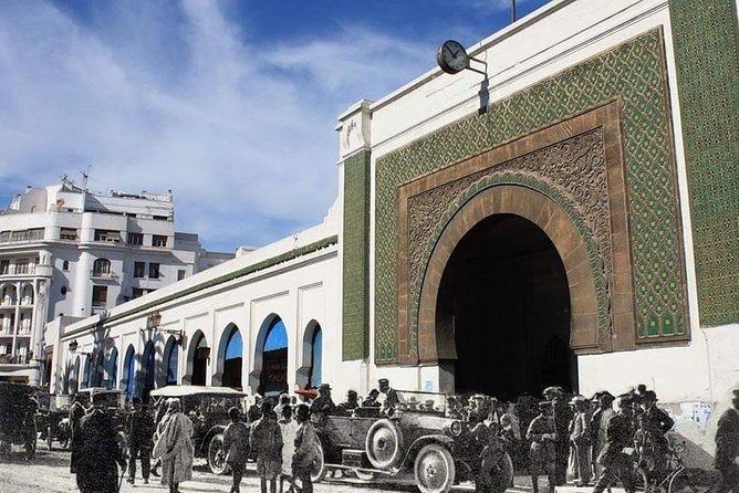 Discover Casablanca in Side Car - Hassan II Mosque by the Water: A Big Architecture Moment