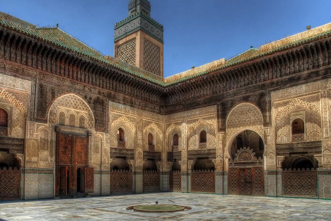 Discover the secrets of the Medina of Fez: guided cultural tour (private) - Bab Bou Jeloud: The Door That Helps You Anchor the Whole Day