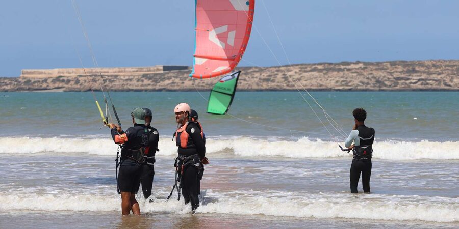 Essaouira: 2-hour kitesurfing lesson (all levels) - What to bring, what to skip