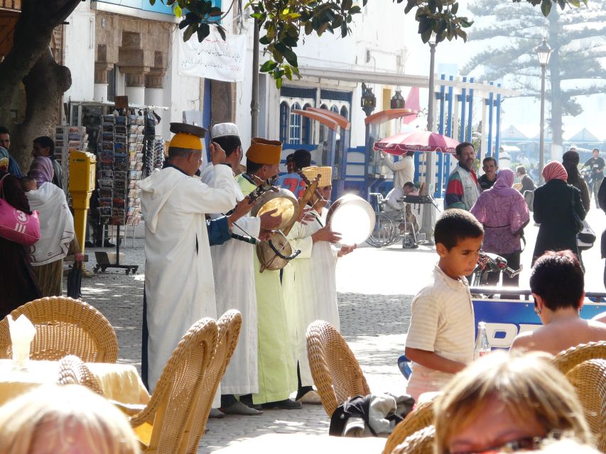 Essaouira: Half-Day Old Town Guided Tour - Crafts, workshops, and learning what you’re looking at