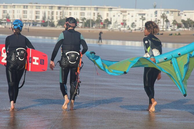 Essaouira kitesurf lesson - Water time: launching, dragging, and getting your first starts