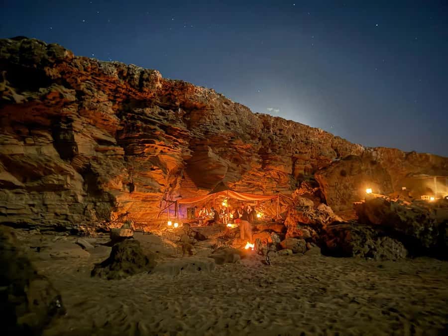 Essaouira Sandboarding & Sunset Picnic in a Berber tent - Sandboarding on Sidi Kaouki dunes: the 3 hours that hook you